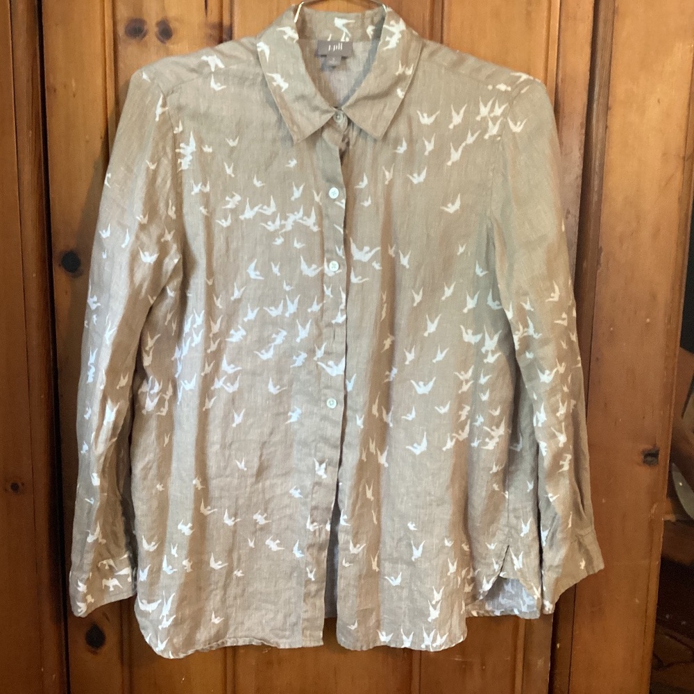 J jill linen lovely lovey dovey blouse size small, but, runs big..about 22” ptp.